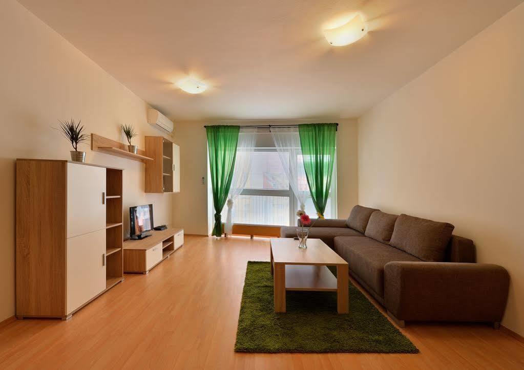 Twin City Rooftop By Ambiente Bratislava Exterior photo